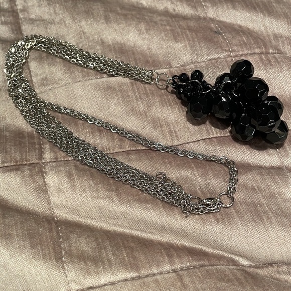 Black beaded cluster chain necklace 22” - Picture 5 of 5